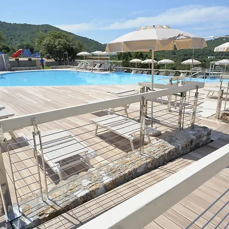 La Perla Del Golfo Hotel 4*