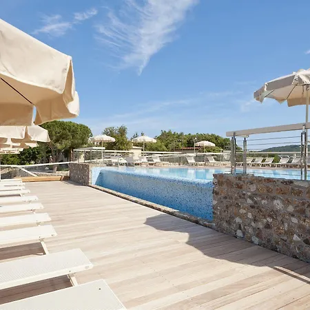Hotel La Perla Del Golfo 4*