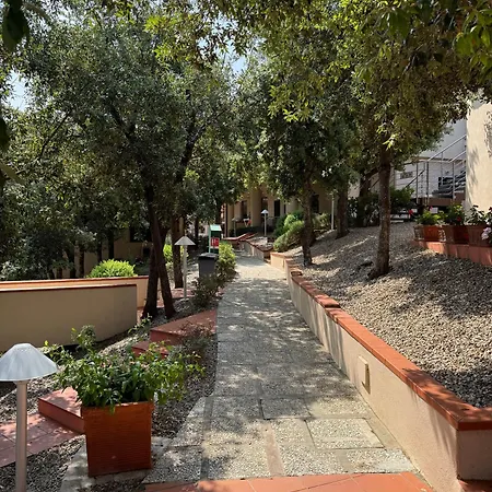 La Perla Del Golfo 4* פרוצ'ו