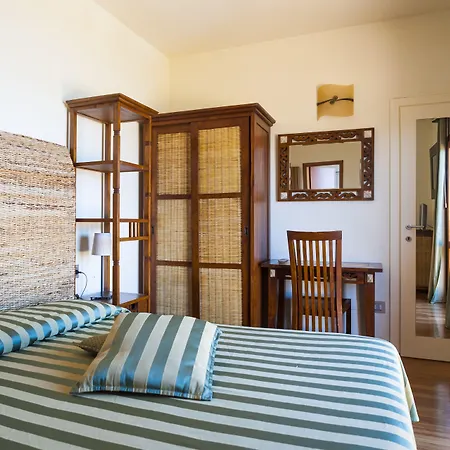 Szálloda La Perla Del Golfo Procchio