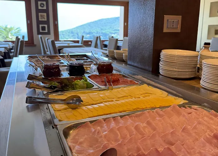 Hotel La Perla Del Golfo 4*